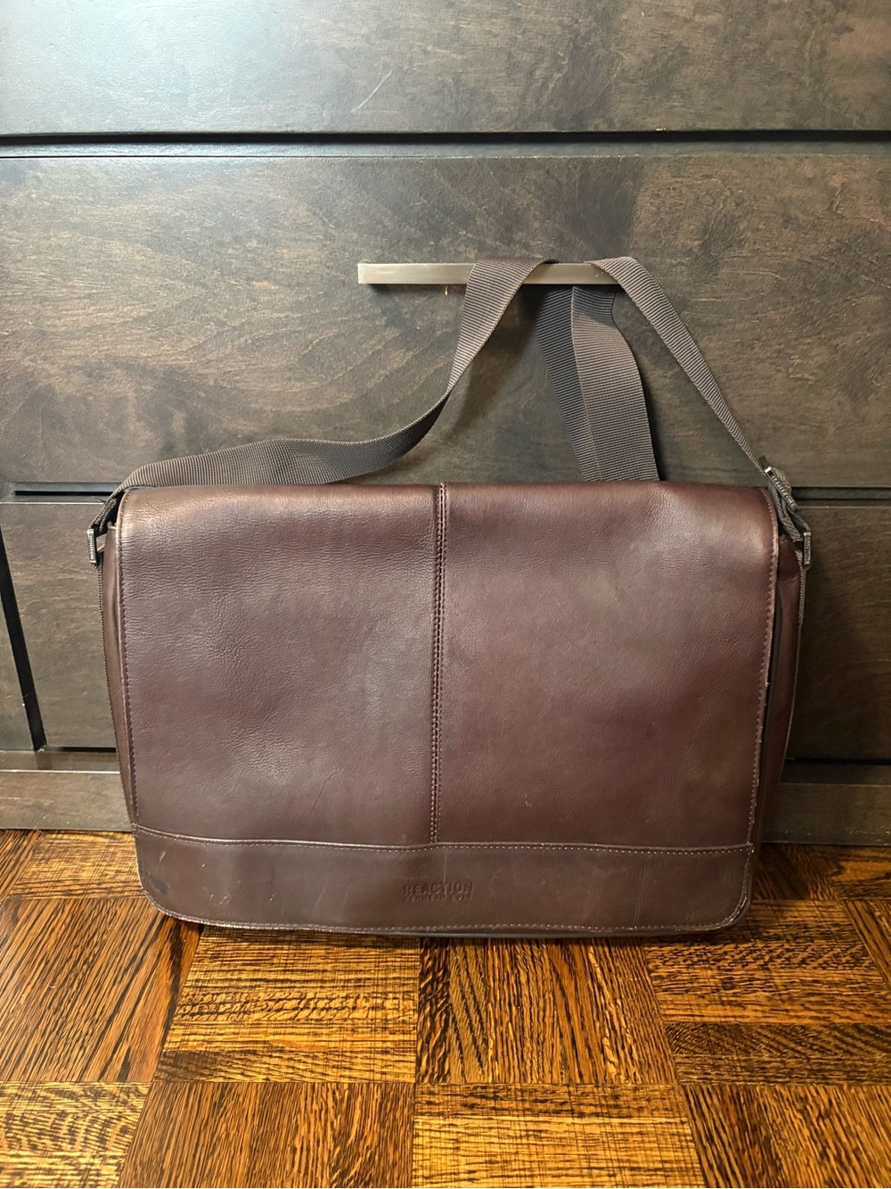 Kenneth Cole Leather Messenger Bag